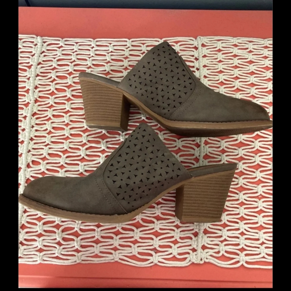 Women shoes